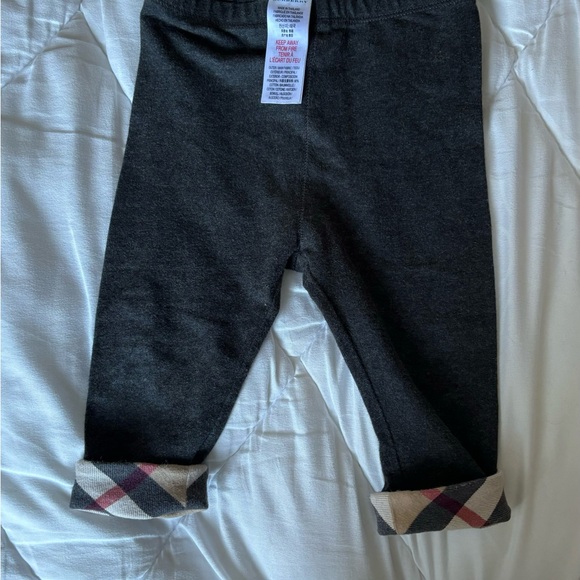 Burberry girls pants size :9 months - Picture 9 of 9